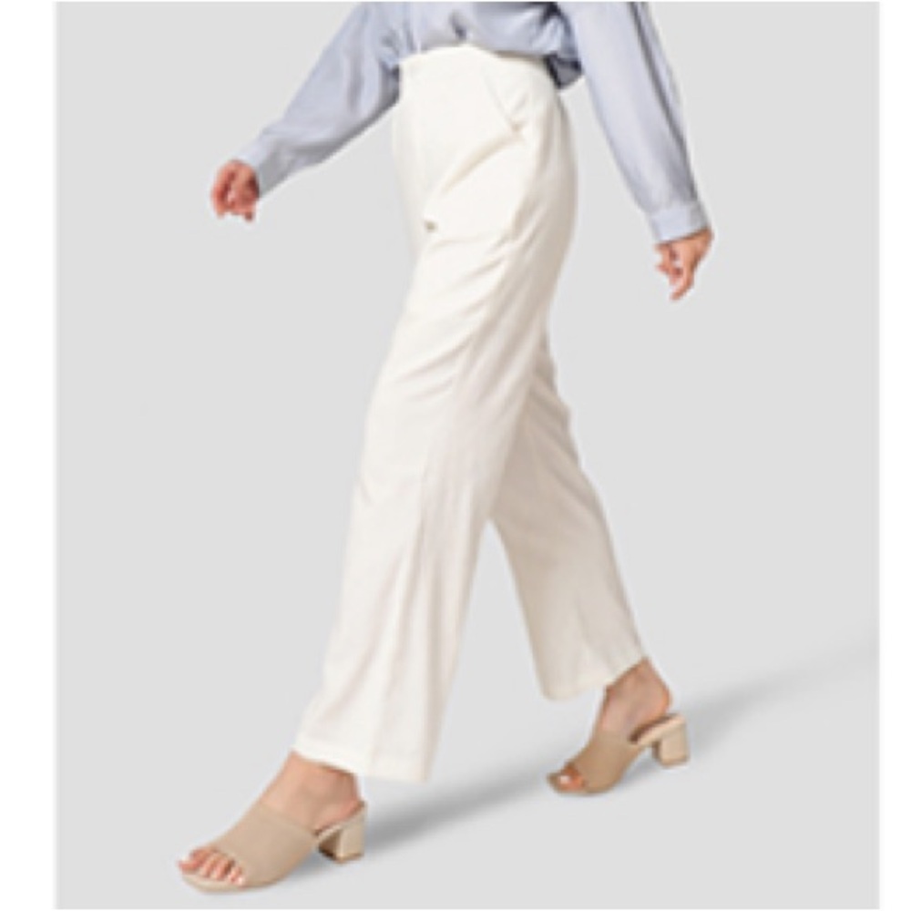 NIB SHOE’N TALE Slide Mule in Nude